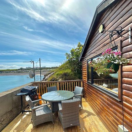 Cosy Portmor Log Cabin- Sea Views, Deck & Relaxation Malin Head Exteriör bild