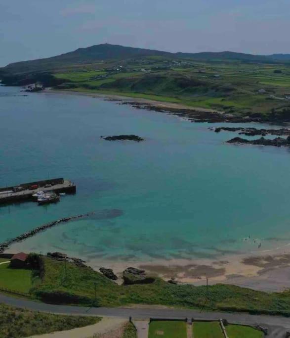 Cosy Portmor Log Cabin- Sea Views, Deck & Relaxation Malin Head Exteriör bild
