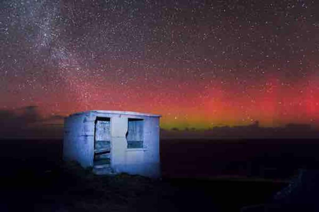 Cosy Portmor Log Cabin- Sea Views, Deck & Relaxation Malin Head Exteriör bild